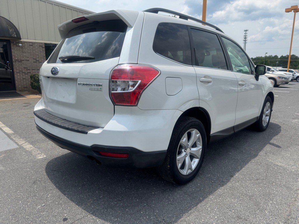 2015 Subaru Forester Image 5