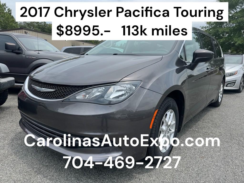2017 Chrysler Pacifica Image 1