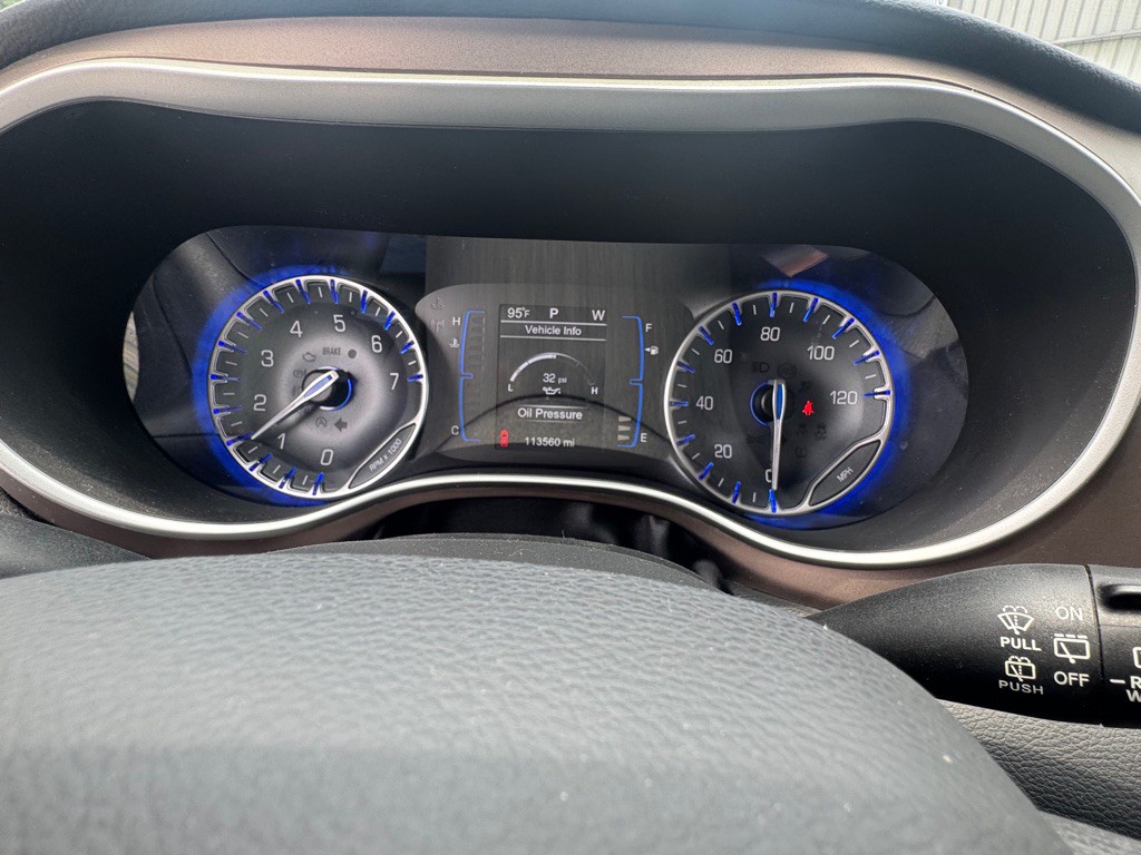 2017 Chrysler Pacifica Image 10