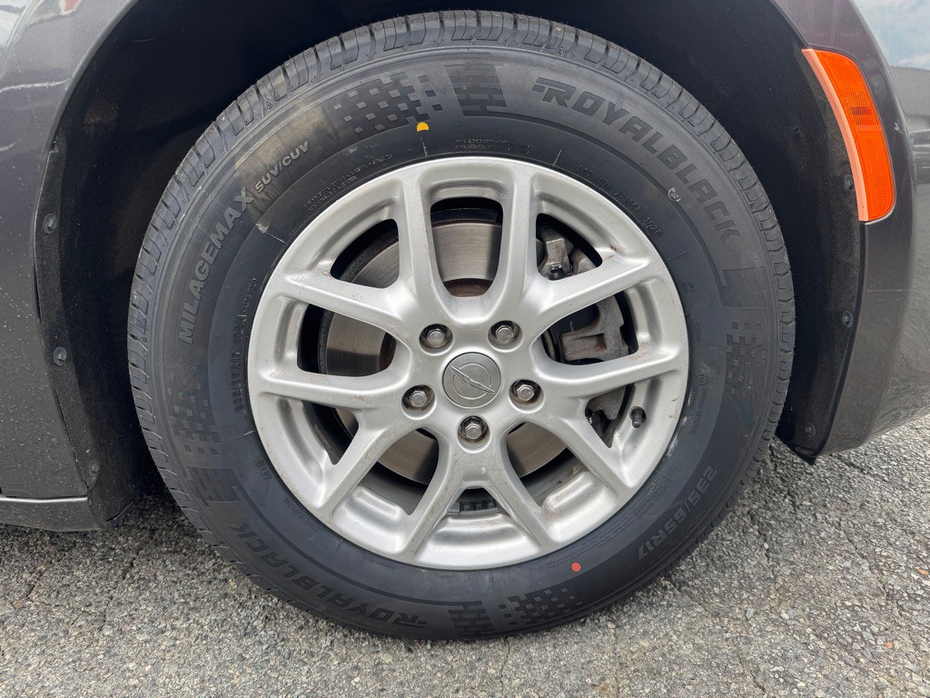 2017 Chrysler Pacifica Image 20