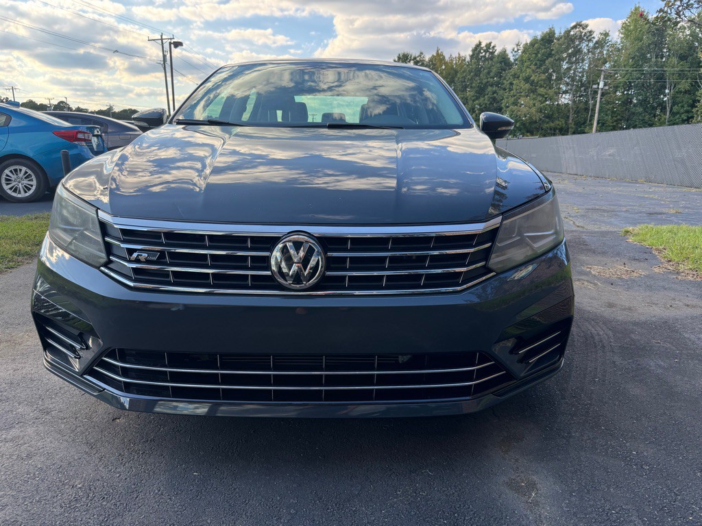 2017 Volkswagen Passat Image 3