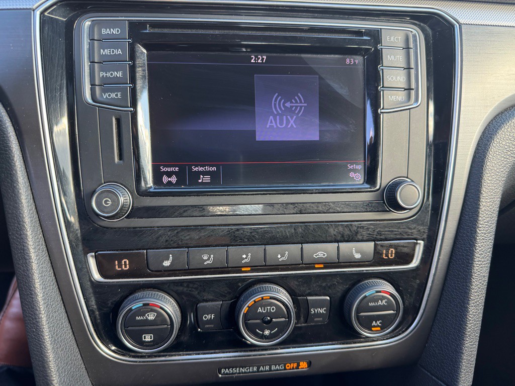 2017 Volkswagen Passat Image 13