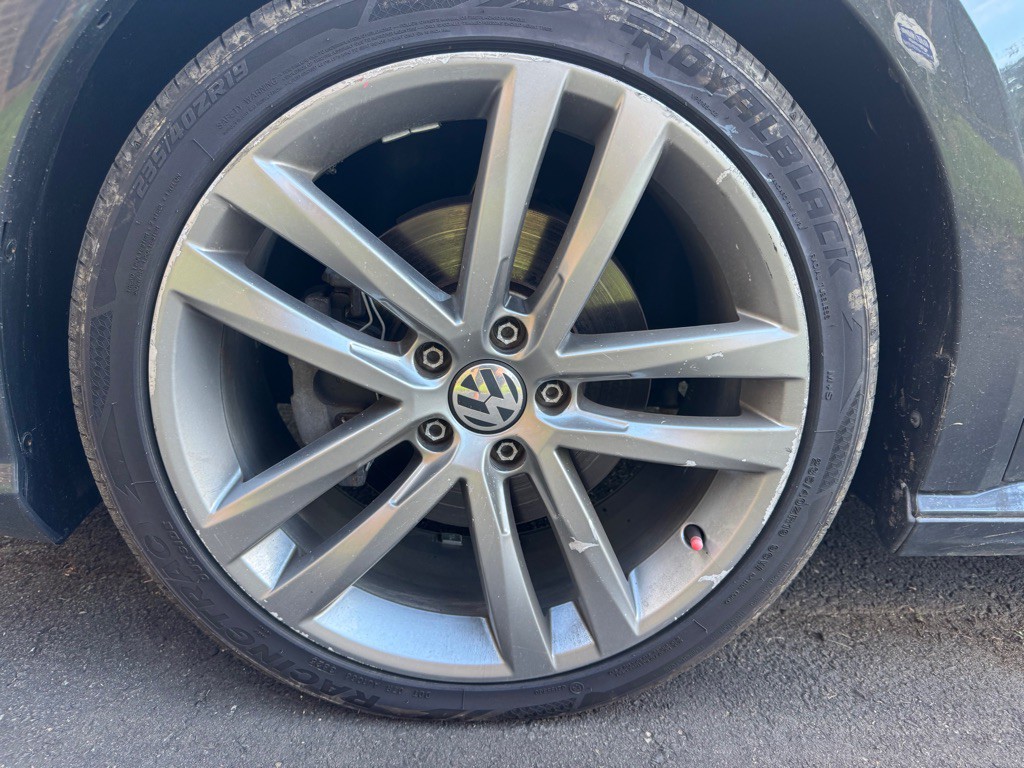2017 Volkswagen Passat Image 19