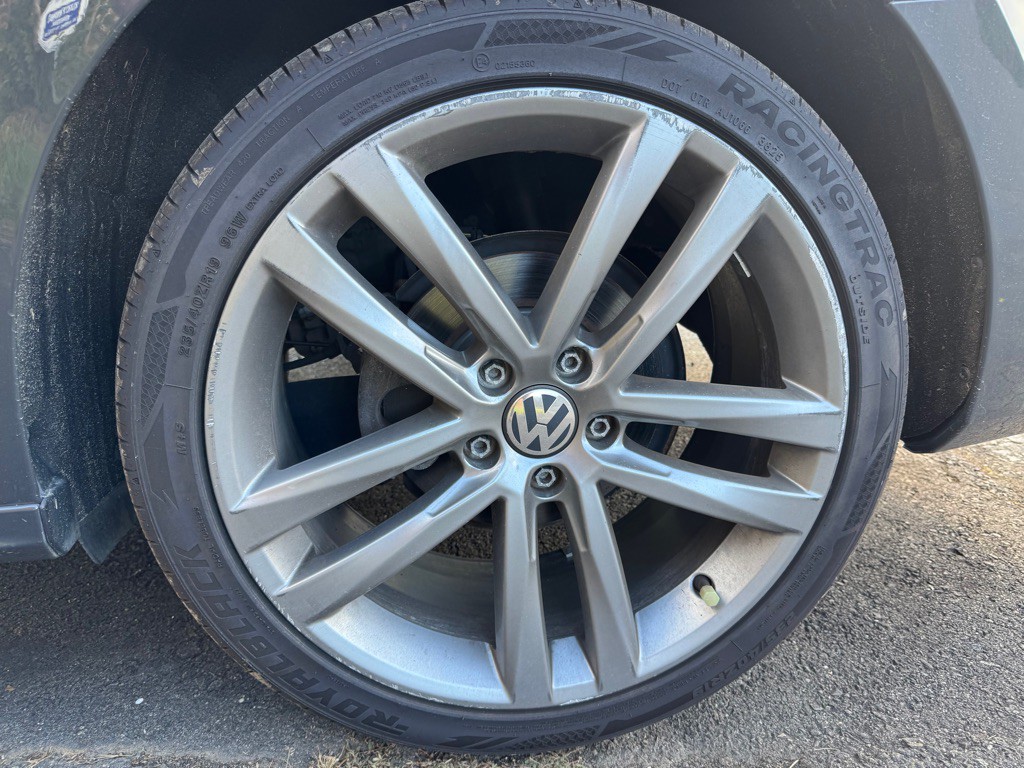 2017 Volkswagen Passat Image 20