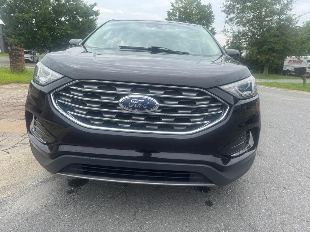 2022 Ford Edge Image 2