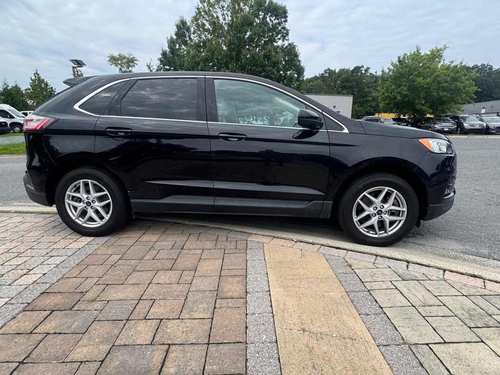 2022 Ford Edge Image 4