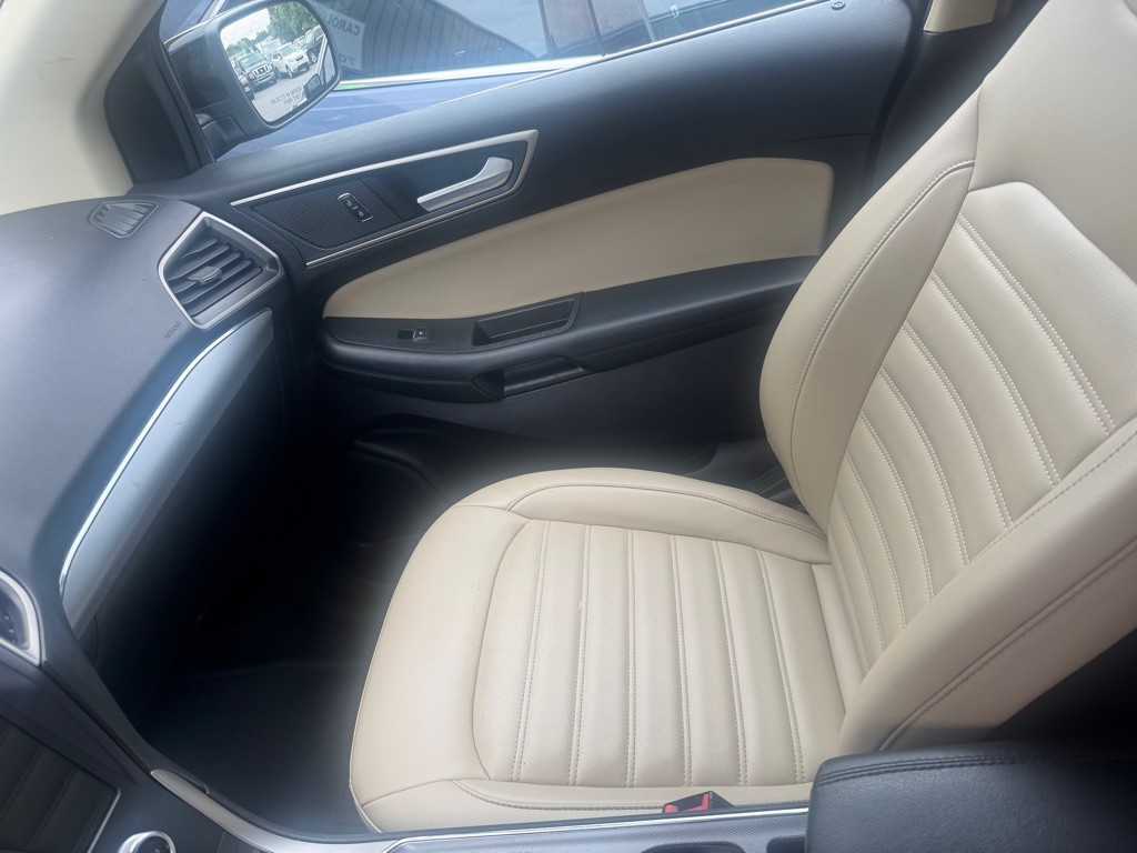 2022 Ford Edge Image 13