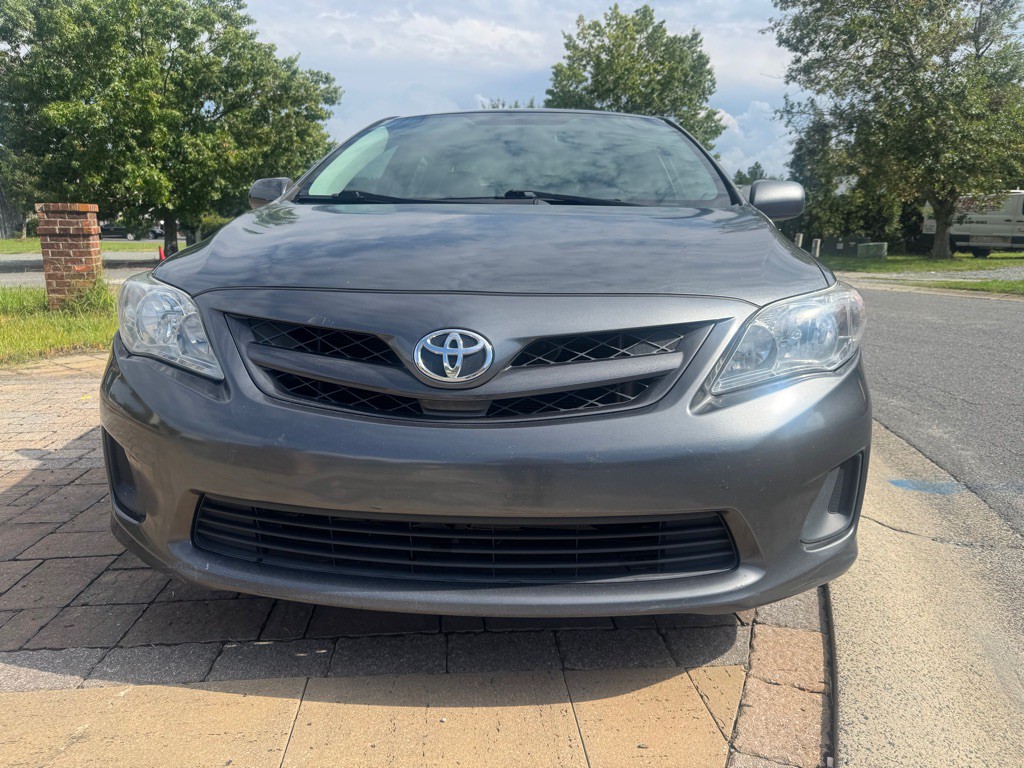 2013 Toyota Corolla Image 2