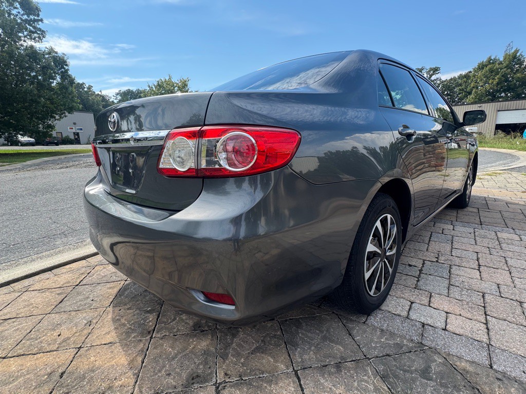 2013 Toyota Corolla Image 5