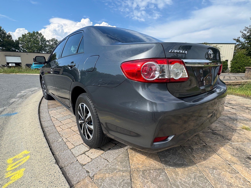 2013 Toyota Corolla Image 7