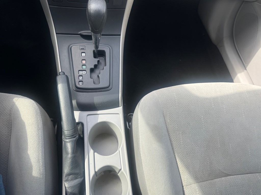 2013 Toyota Corolla Image 12