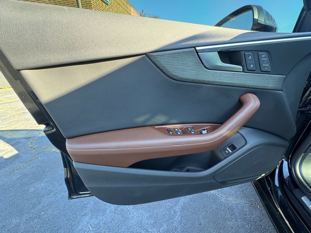 2019 Audi A4 Image 12