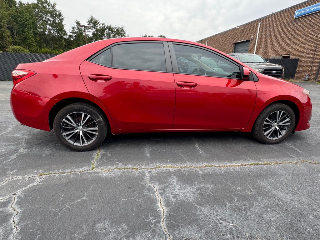 2017 Toyota Corolla Image 5