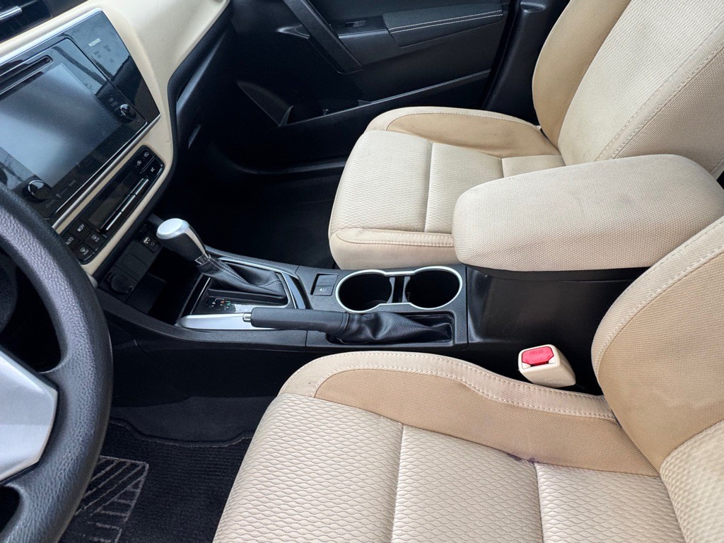 2017 Toyota Corolla Image 12