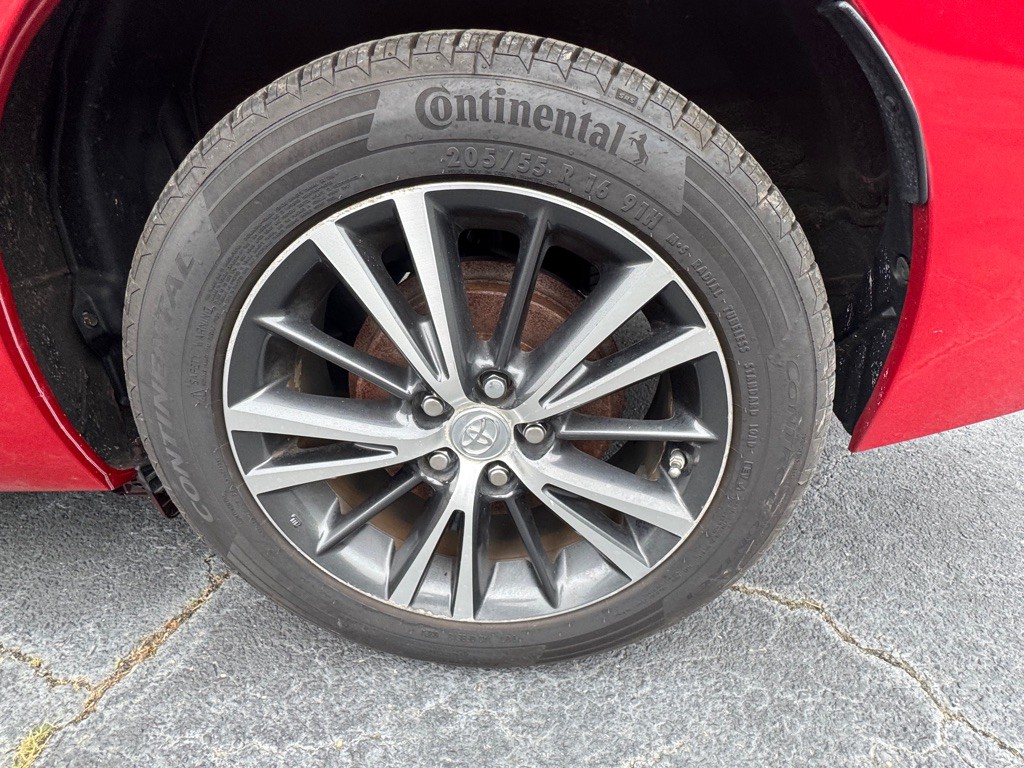 2017 Toyota Corolla Image 21