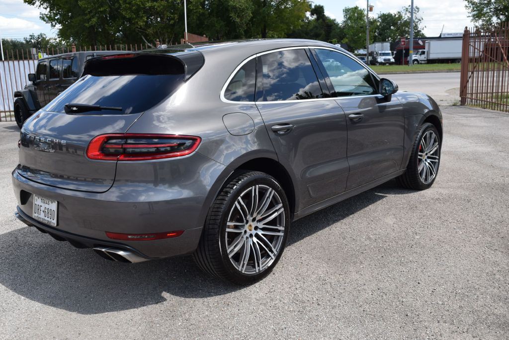 2015 Porsche Macan Image 4