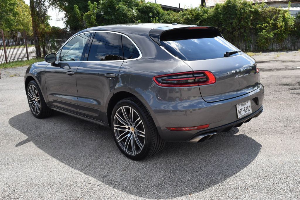 2015 Porsche Macan Image 6