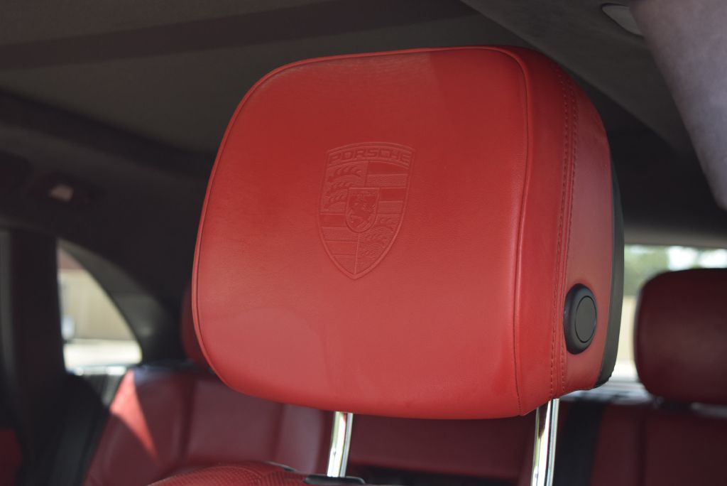 2015 Porsche Macan Image 17