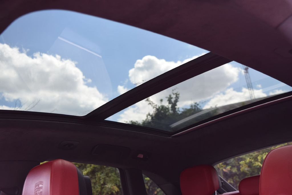 2015 Porsche Macan Image 53