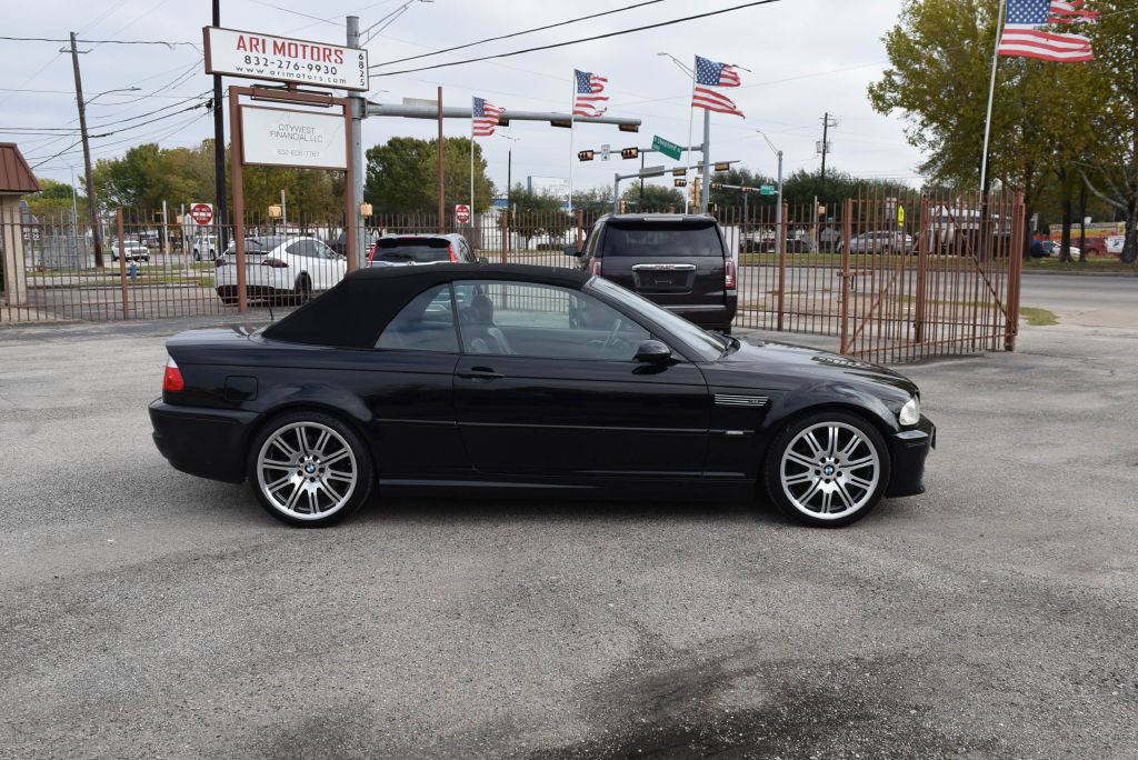2005 BMW M3 Image 2