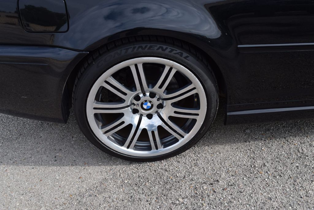 2005 BMW M3 Image 13