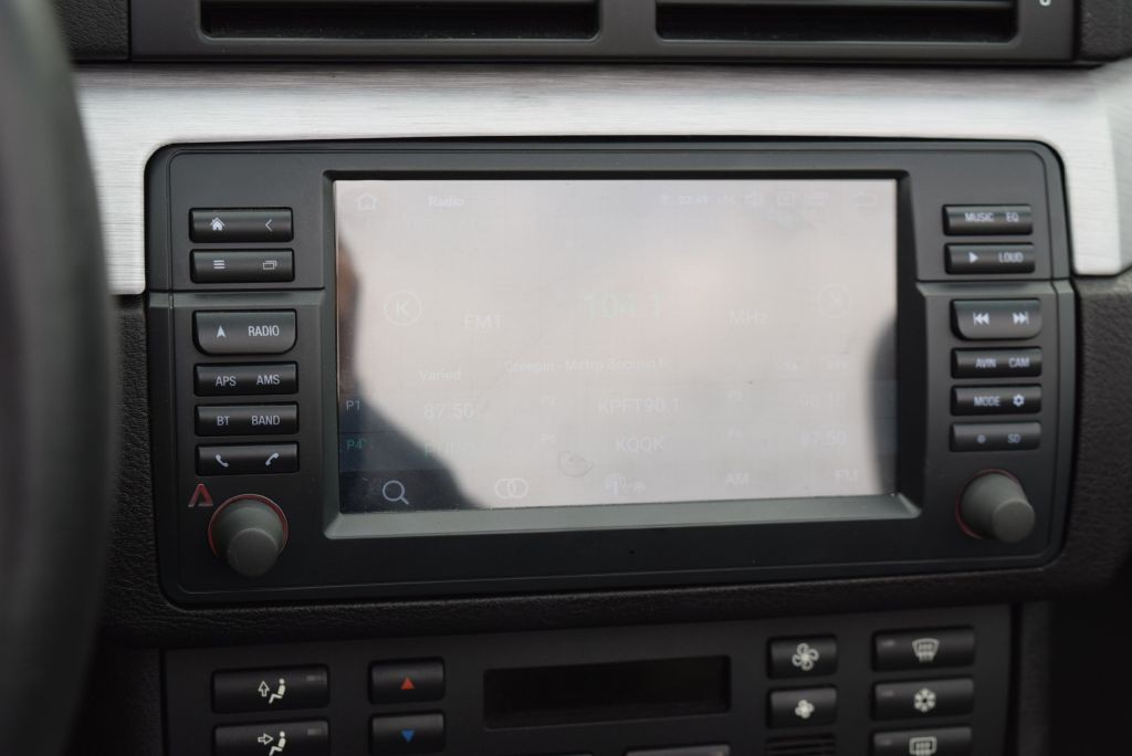 2005 BMW M3 Image 25