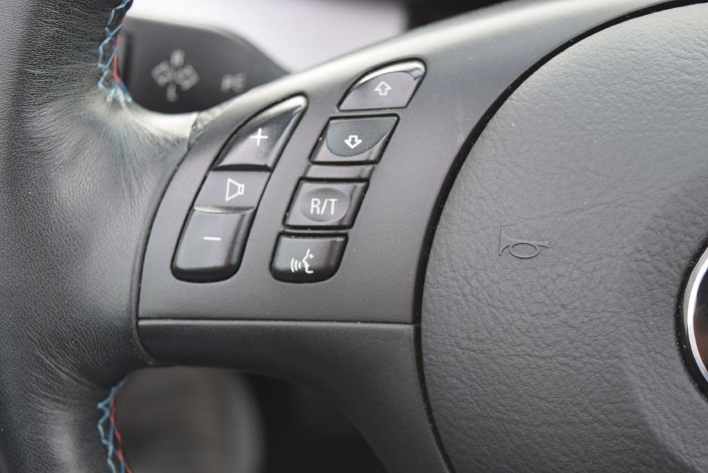 2005 BMW M3 Image 28