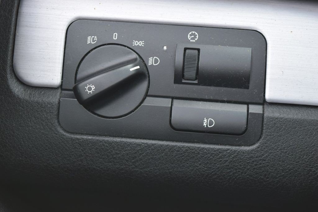 2005 BMW M3 Image 30