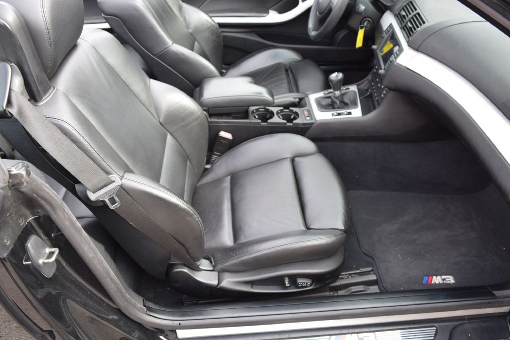 2005 BMW M3 Image 36