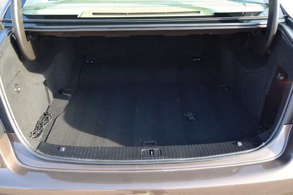 2014 Mercedes-Benz E-Class Image 24