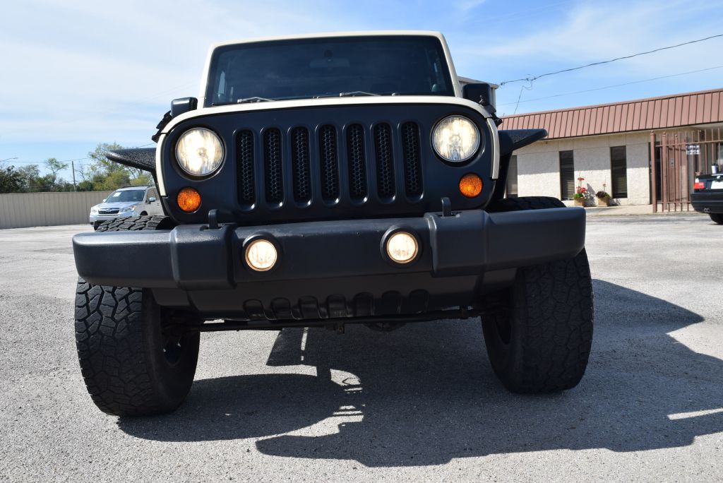 2012 Jeep Wrangler Image 9