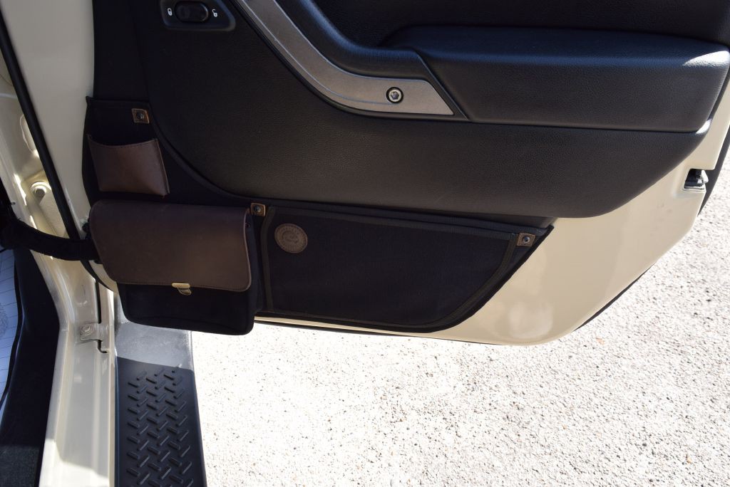 2012 Jeep Wrangler Image 25