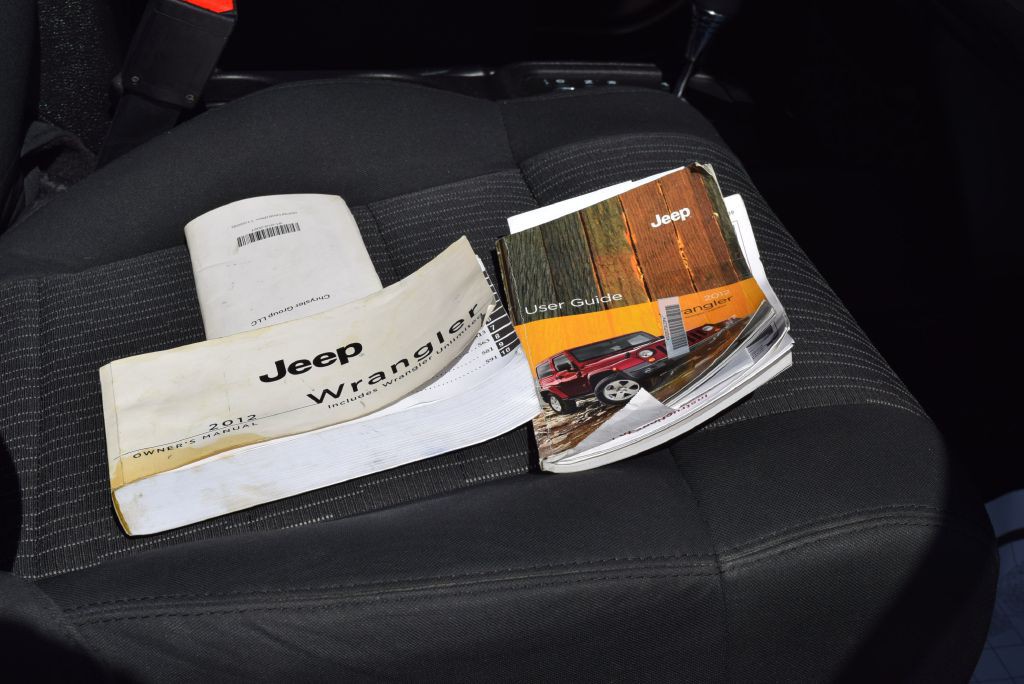 2012 Jeep Wrangler Image 26