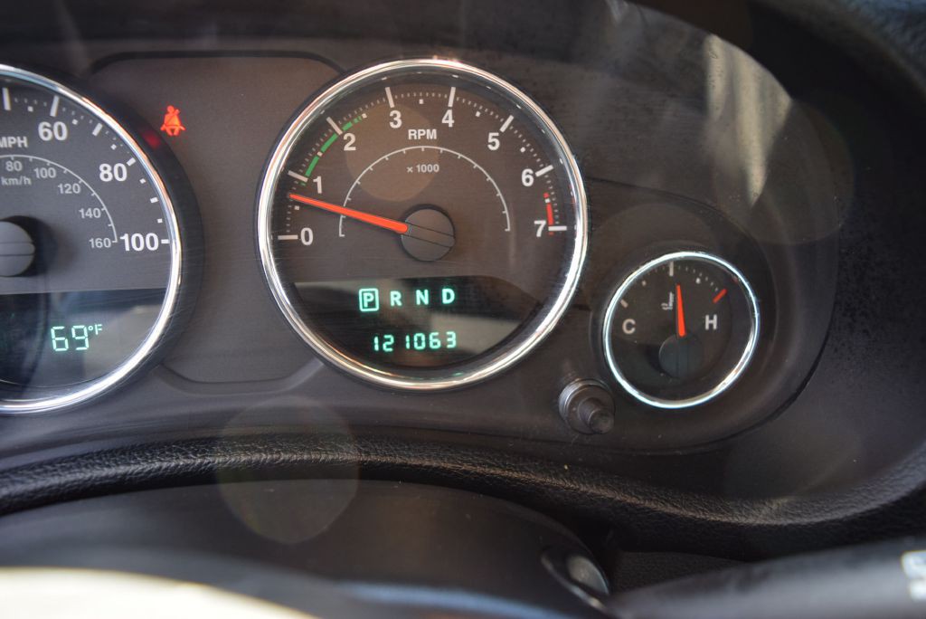 2012 Jeep Wrangler Image 28