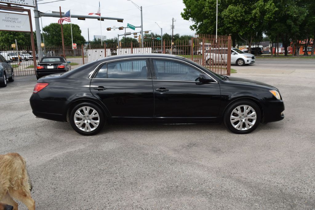 2009 Toyota Avalon Image 2