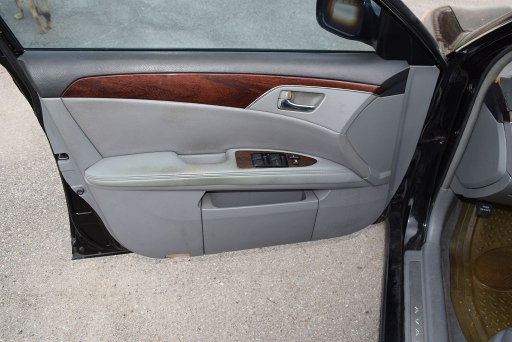 2009 Toyota Avalon Image 9