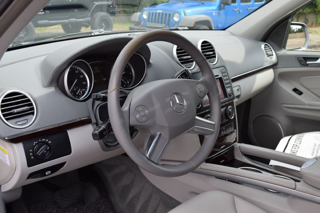 2010 Mercedes-Benz GL-Class Image 15