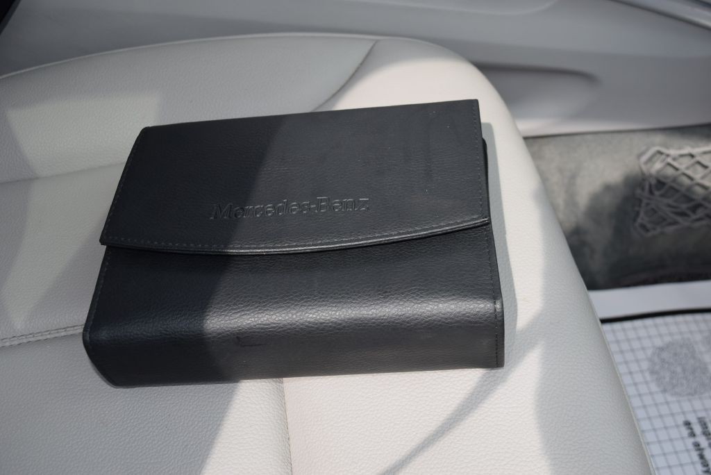 2010 Mercedes-Benz GL-Class Image 29