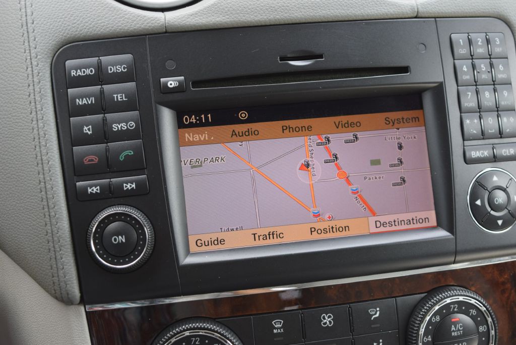 2010 Mercedes-Benz GL-Class Image 34