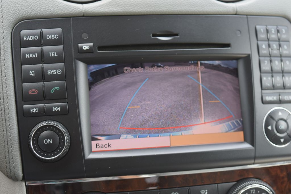 2010 Mercedes-Benz GL-Class Image 35