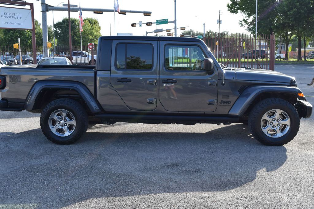 2021 Jeep Gladiator Image 2