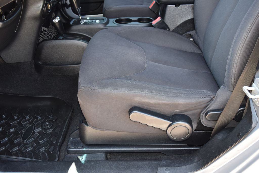 2013 Jeep Wrangler Image 15