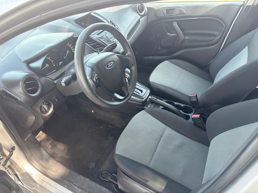 2017 Ford Fiesta Image 9