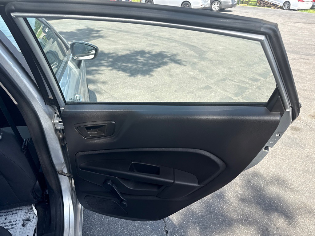 2017 Ford Fiesta Image 13