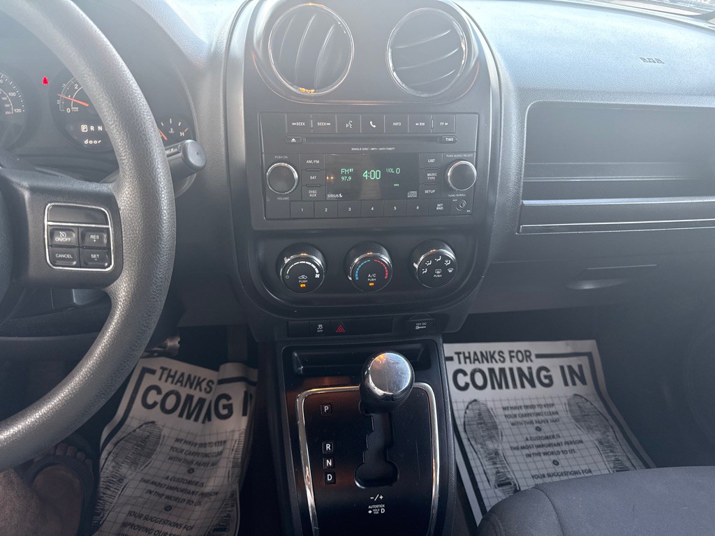 2017 Jeep Patriot Image 12