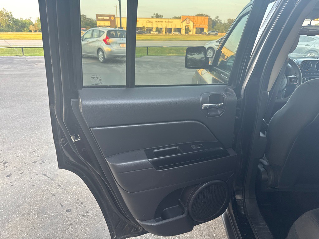 2017 Jeep Patriot Image 13