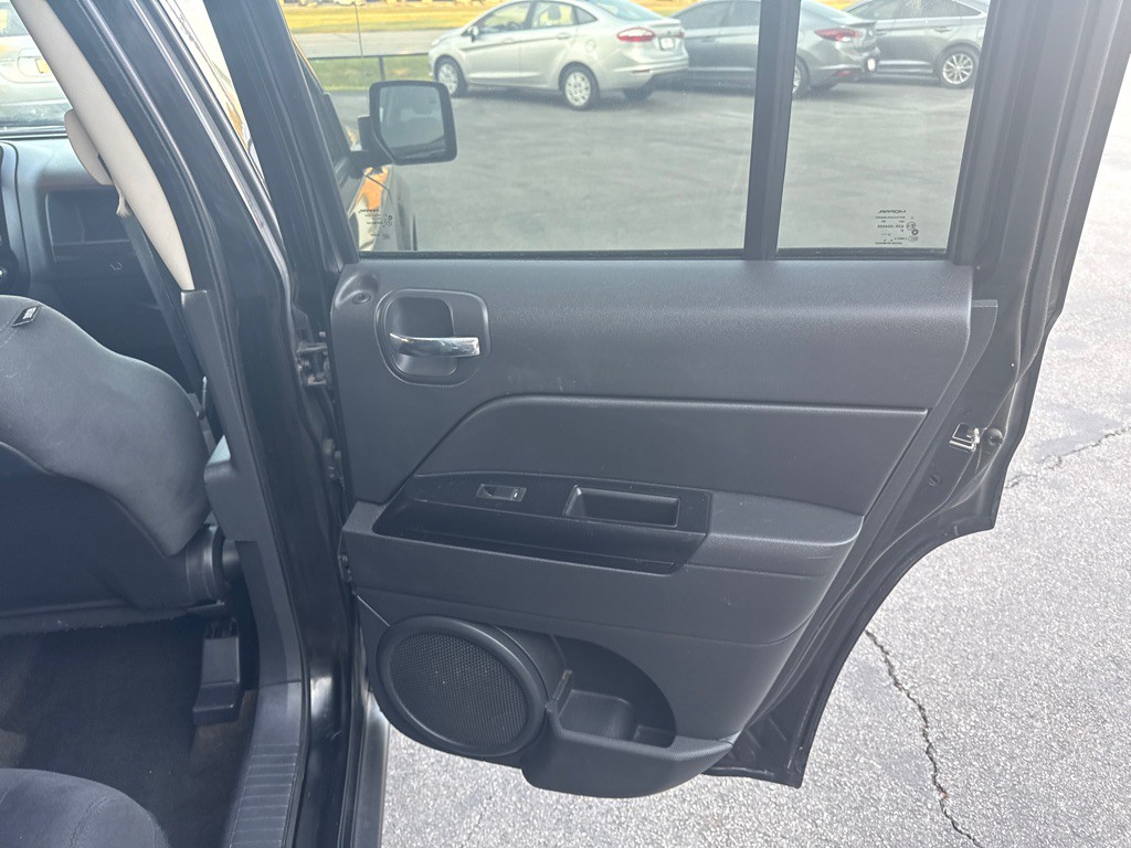 2017 Jeep Patriot Image 16