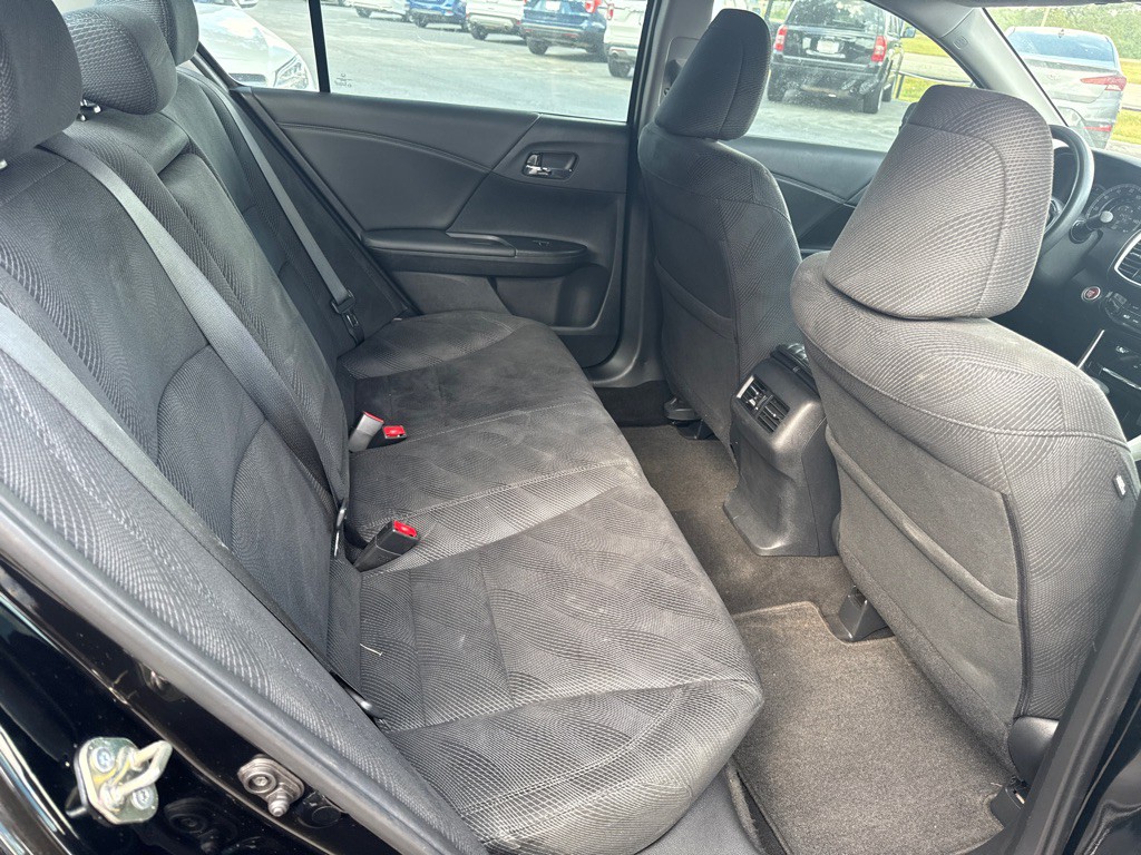 2016 Honda Accord Image 18