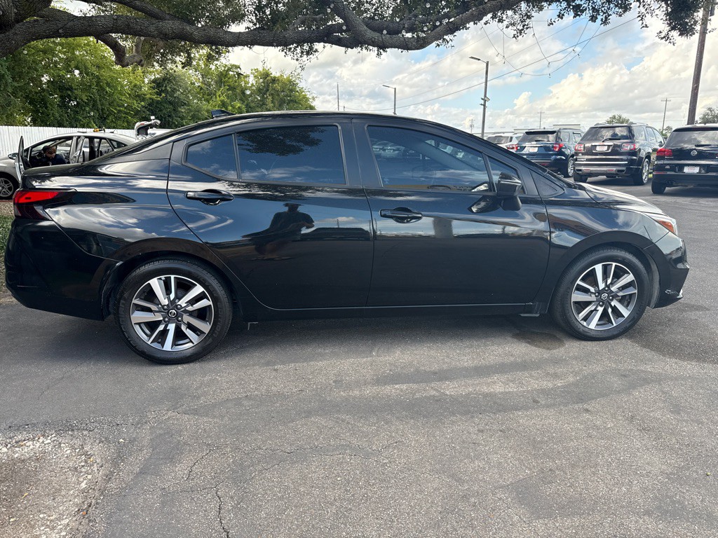 2020 Nissan Versa Image 7