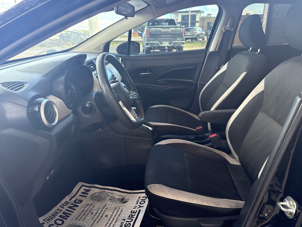 2020 Nissan Versa Image 11